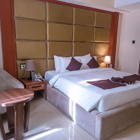 Summerset Continental Hotel By Usuma Mobushipe Exterior foto