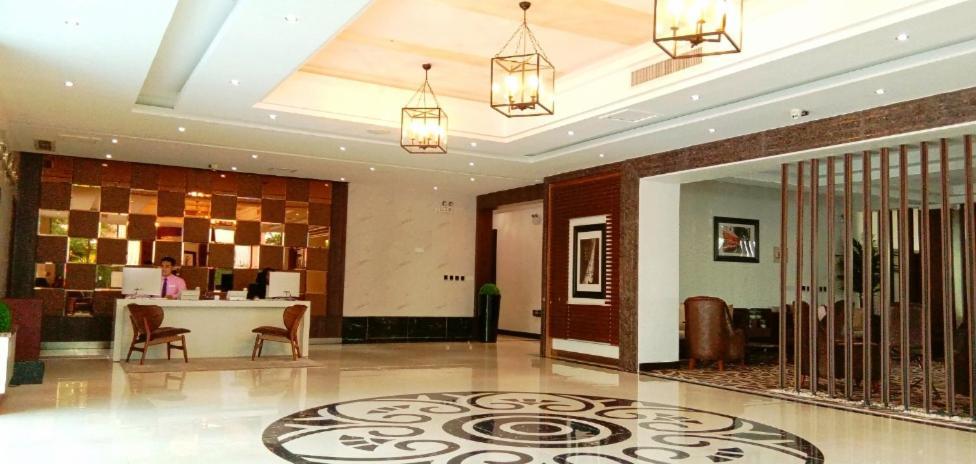Summerset Continental Hotel By Usuma Mobushipe Exterior foto