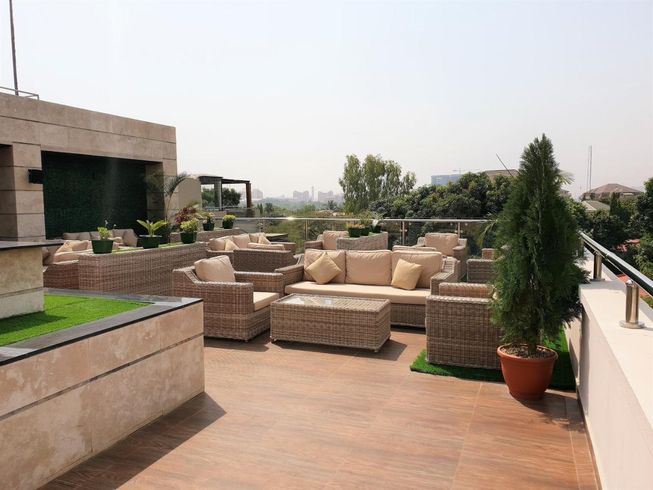 Summerset Continental Hotel By Usuma Mobushipe Exterior foto